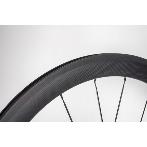 clincher tyres on tubular rims